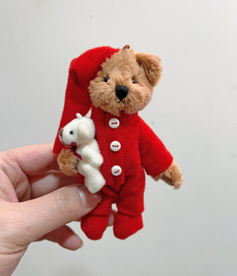 Juguete de peluche personalizado con características de llavero de peluche y relleno 100% pp algodón